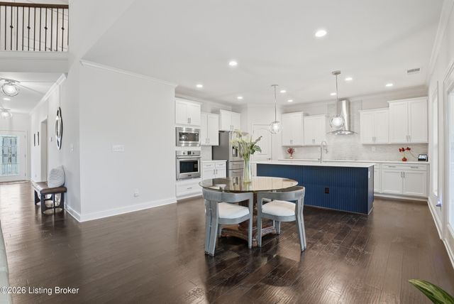 118 Charmwood Ct, Louisville, KY 40245