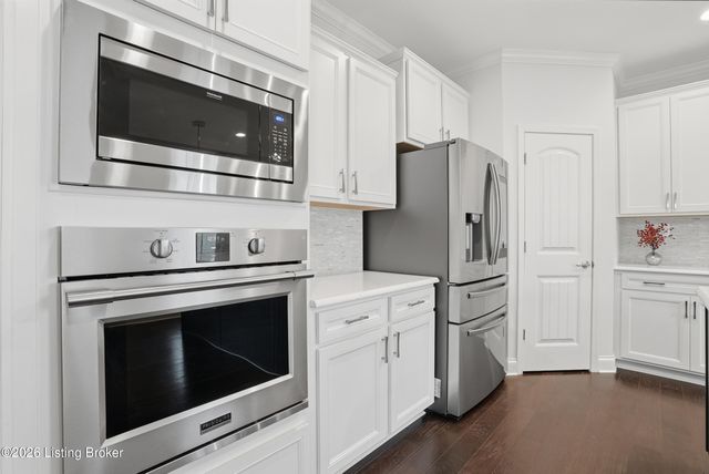 118 Charmwood Ct, Louisville, KY 40245