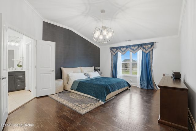 118 Charmwood Ct, Louisville, KY 40245