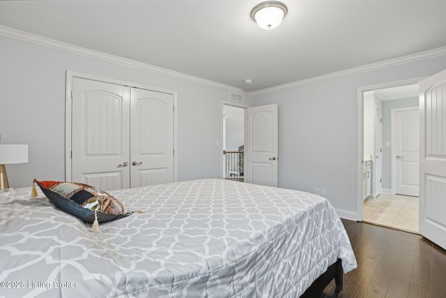 118 Charmwood Ct, Louisville, KY 40245