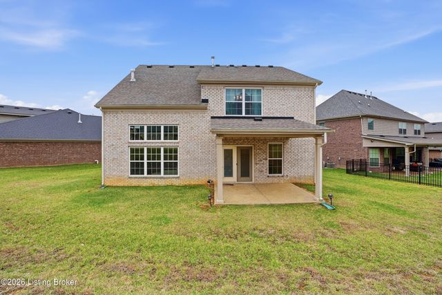 118 Charmwood Ct, Louisville, KY 40245