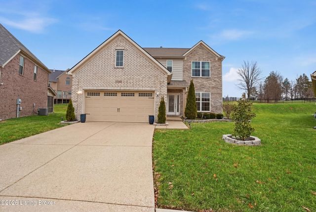 118 Charmwood Ct, Louisville, KY 40245