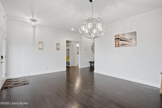 118 Charmwood Ct, Louisville, KY 40245