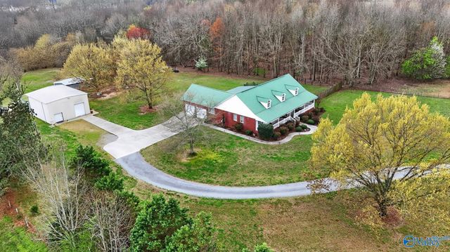 1620 County Road 160, Crossville, AL 35962