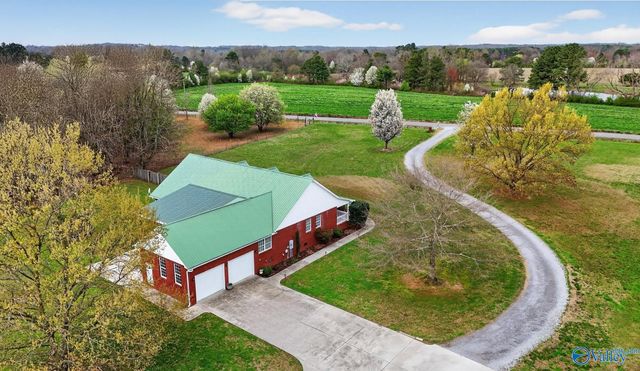 1620 County Road 160, Crossville, AL 35962