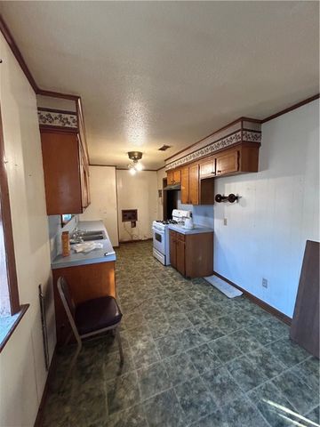 8810 Green Point Drive, Altus, AR 72821