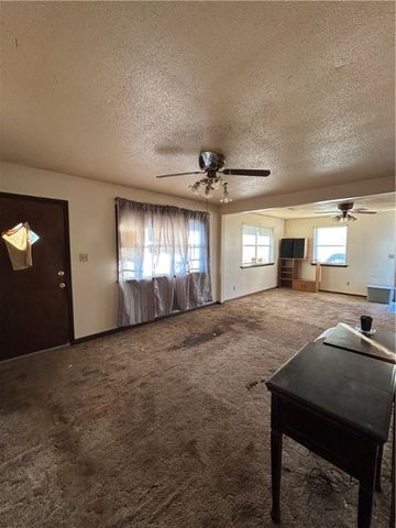 8810 Green Point Drive, Altus, AR 72821