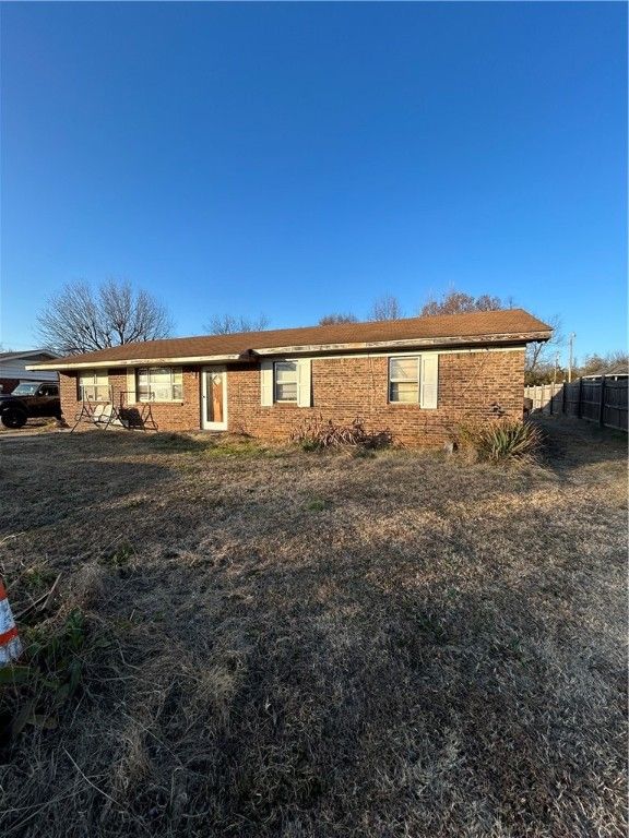 8810 Green Point Drive, Altus, AR 72821