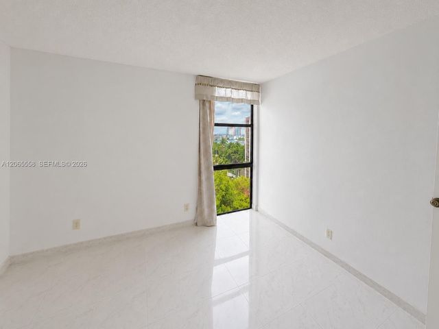 17011 N Bay Road 801, Sunny Isles Beach, FL 33160