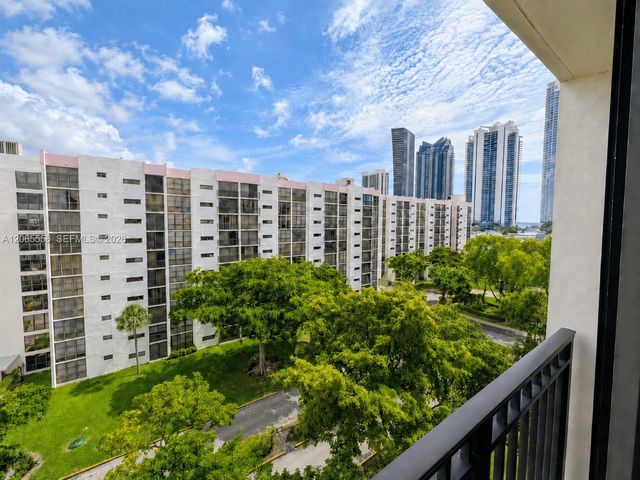 17011 N Bay Road 801, Sunny Isles Beach, FL 33160