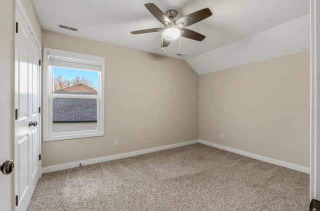 3304 TIMBER RUN DR, Columbia, MO 65203