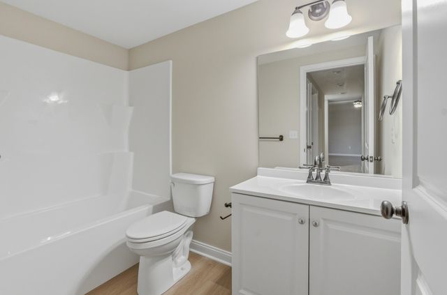 3304 TIMBER RUN DR, Columbia, MO 65203