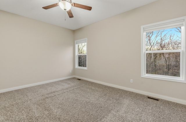 3304 TIMBER RUN DR, Columbia, MO 65203