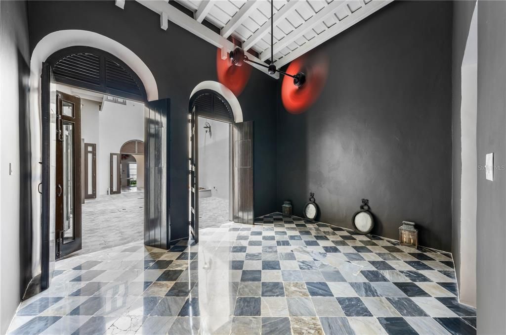 Image 10 of property listing at 254 NORZAGARAY STREET, San Juan, PR 00901