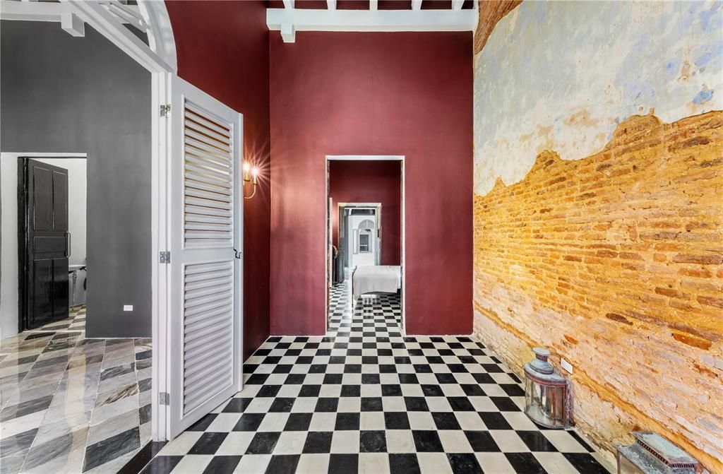 Image 16 of property listing at 254 NORZAGARAY STREET, San Juan, PR 00901