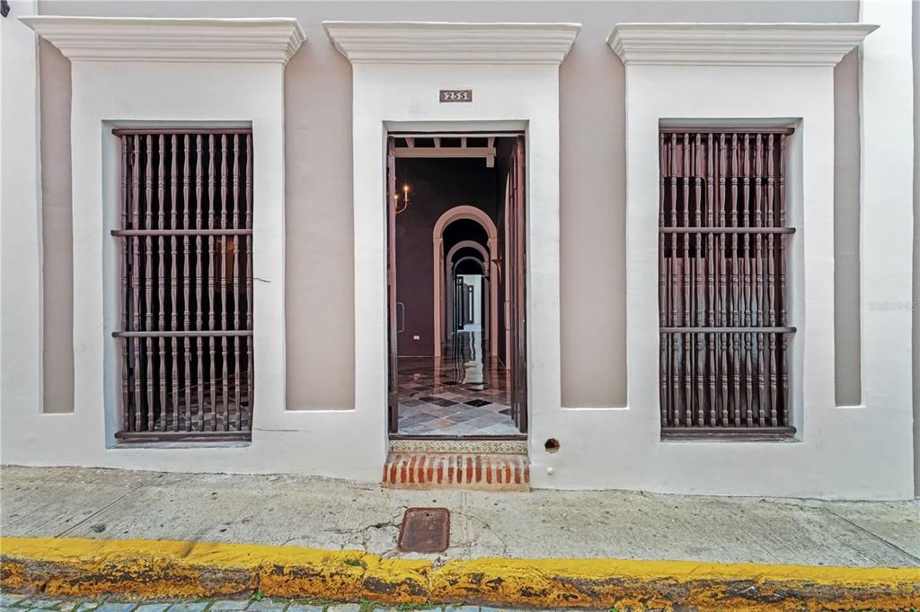 Image 27 of property listing at 254 NORZAGARAY STREET, San Juan, PR 00901