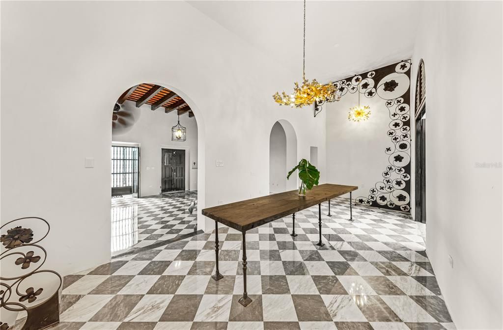 Image 6 of property listing at 254 NORZAGARAY STREET, San Juan, PR 00901
