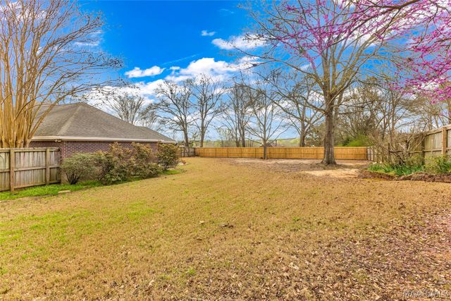 472 RICHFIELD Road, Deatsville, AL 36022
