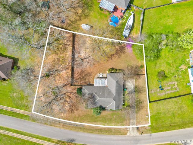 472 RICHFIELD Road, Deatsville, AL 36022