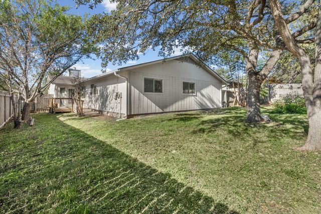 11131 Henge DR, Austin, TX 78759