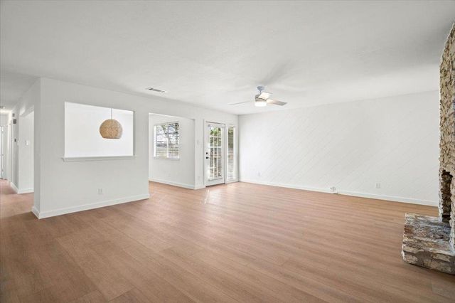 11131 Henge DR, Austin, TX 78759