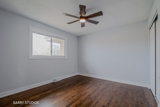 1212 N Wheeling Road, Mount Prospect, IL 60056