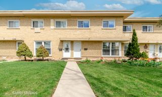 1212 N Wheeling Road, Mount Prospect, IL 60056