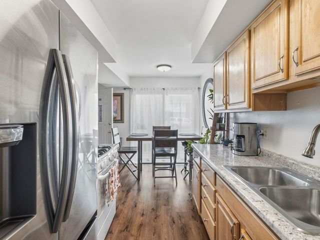 306 Milton Court B, Bloomingdale, IL 60108