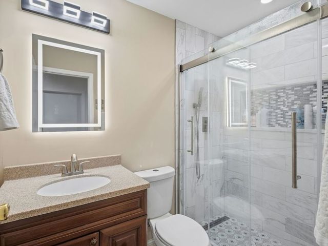 306 Milton Court B, Bloomingdale, IL 60108