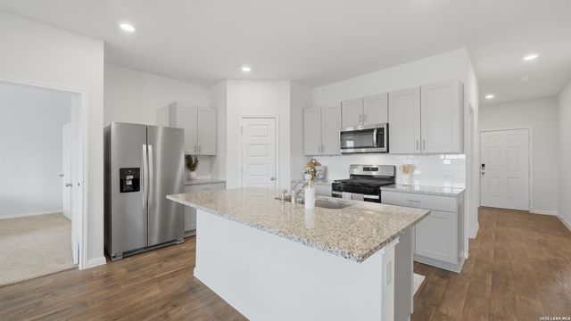 323 Elephants Ear, New Braunfels, TX 78130