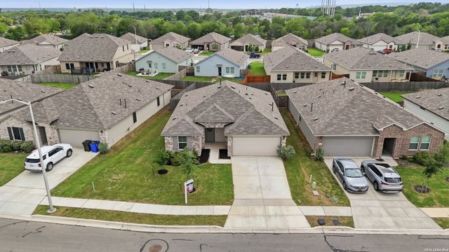 323 Elephants Ear, New Braunfels, TX 78130