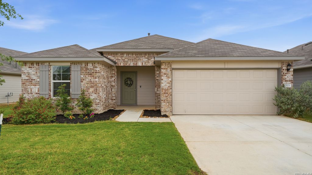 323 Elephants Ear, New Braunfels, TX 78130