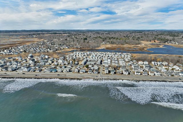 68 Kings Hwy Unit 27, Hampton, NH 03842