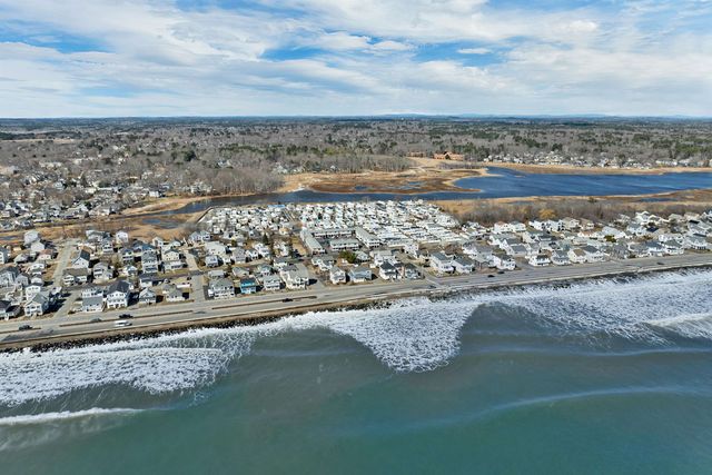 68 Kings Hwy Unit 27, Hampton, NH 03842