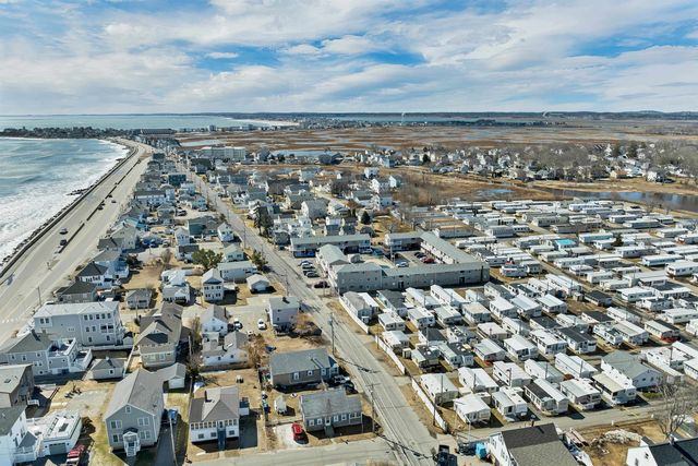 68 Kings Hwy Unit 27, Hampton, NH 03842