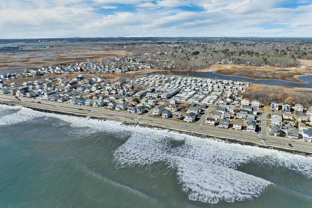 68 Kings Hwy Unit 27, Hampton, NH 03842