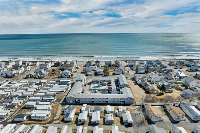 68 Kings Hwy Unit 27, Hampton, NH 03842