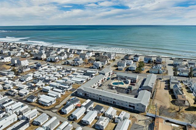 68 Kings Hwy Unit 27, Hampton, NH 03842