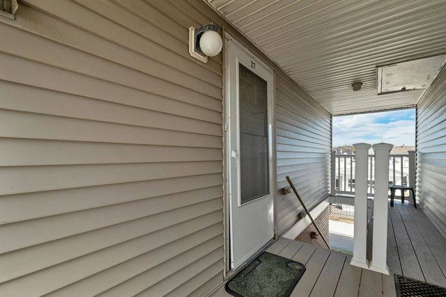 68 Kings Hwy Unit 27, Hampton, NH 03842