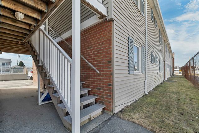 68 Kings Hwy Unit 27, Hampton, NH 03842