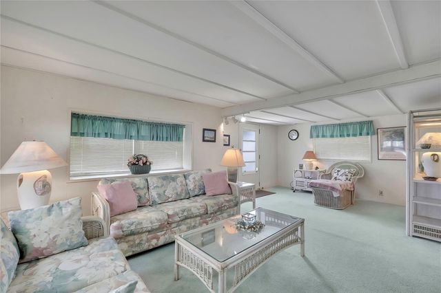 37 WILLIAM PENN WAY 13, Palm Harbor, FL 34684