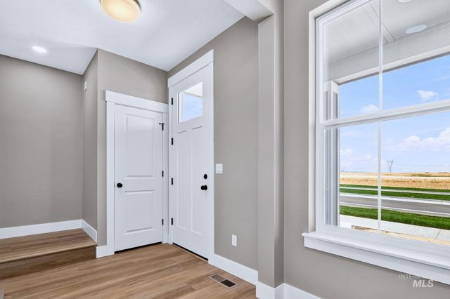 330 E Mayfield Springs Blvd, Boise, ID 83716
