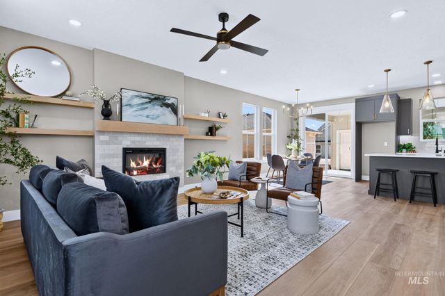 330 E Mayfield Springs Blvd, Boise, ID 83716