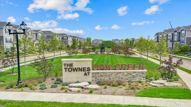 2041 Sequoia Avenue, Mundelein, IL 60060