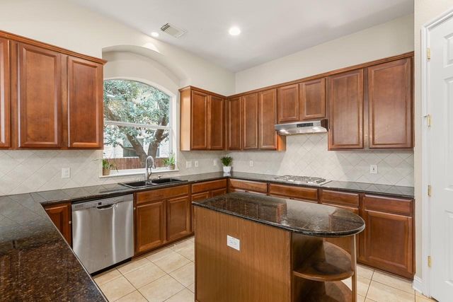 15325 Interlachen DR, Austin, TX 78717