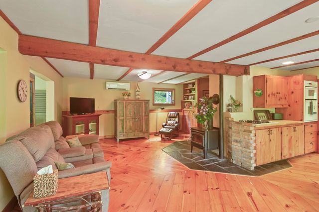 117 Barrett Hill Road, Wilton, NH 03086