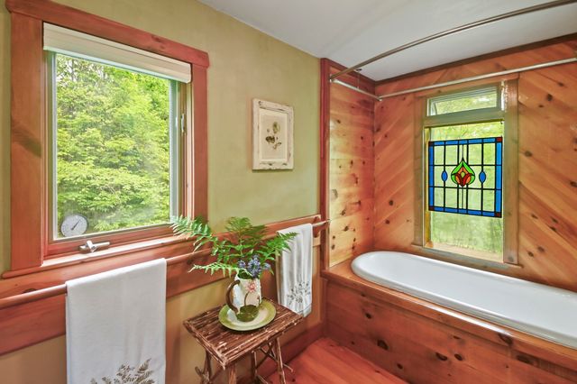 117 Barrett Hill Road, Wilton, NH 03086