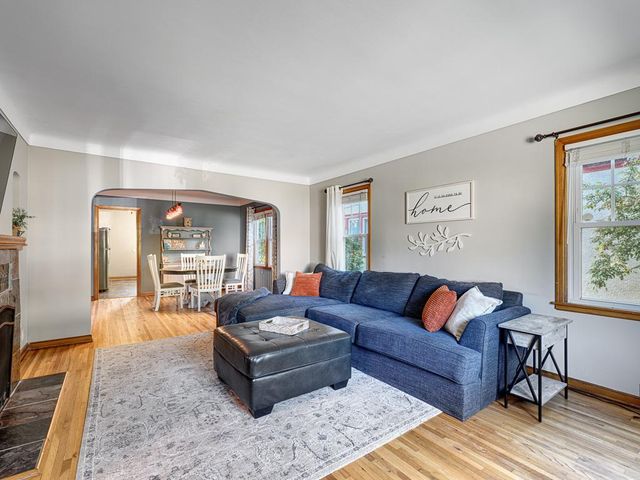 245 5th Avenue S, South Saint Paul, MN 55075