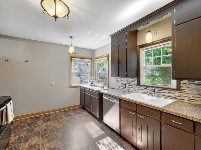 245 5th Avenue S, South Saint Paul, MN 55075