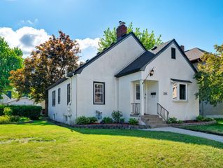 245 5th Avenue S, South Saint Paul, MN 55075